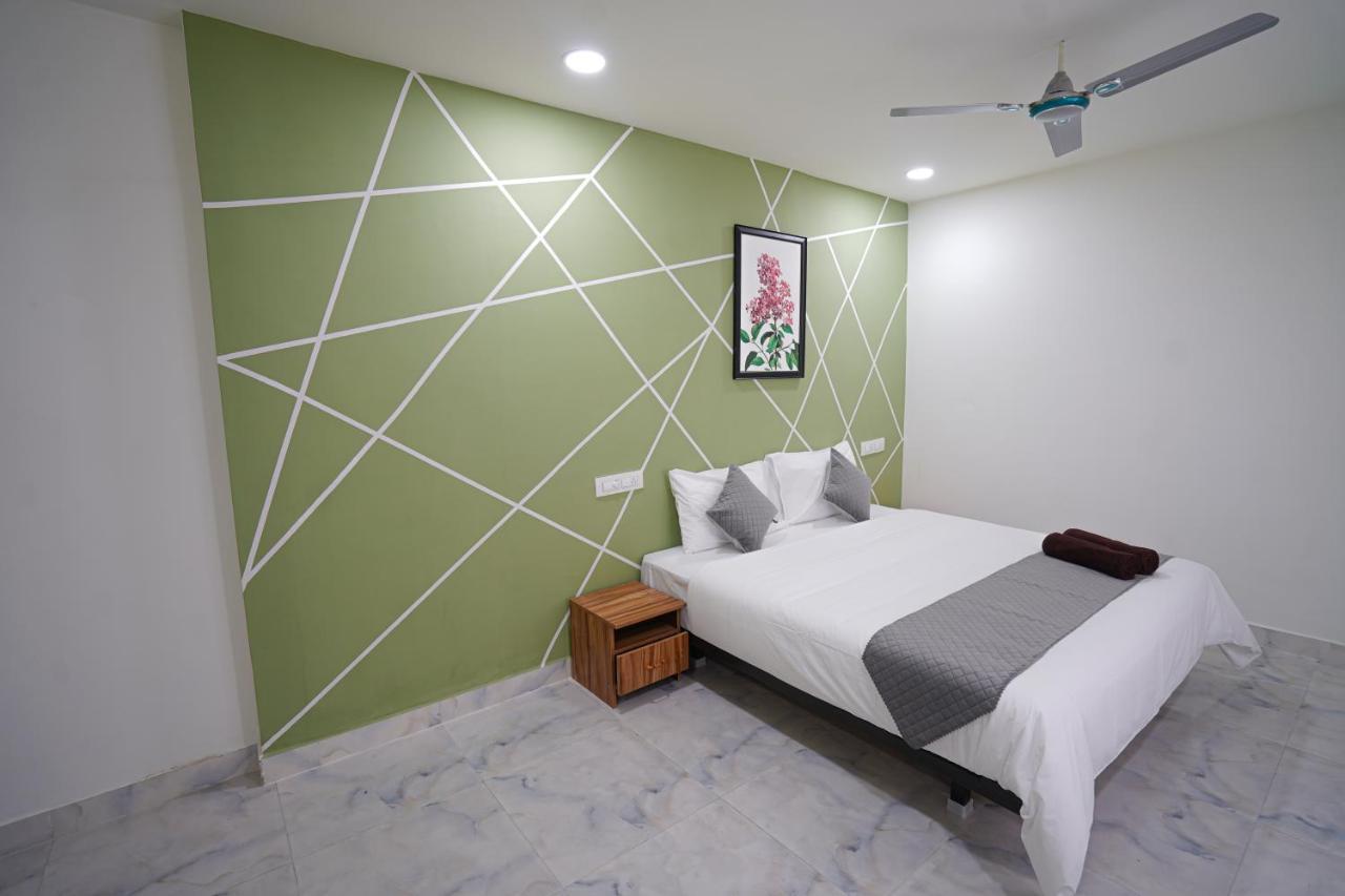 Mahasri Studio Apartments- Brand New Fully Furnished Air Conditioned Studio Apartments Тирупати Экстерьер фото