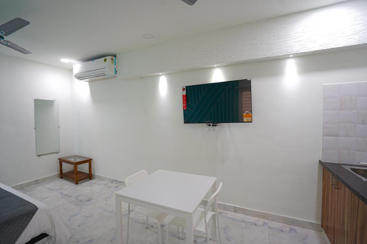 Mahasri Studio Apartments- Brand New Fully Furnished Air Conditioned Studio Apartments Тирупати Экстерьер фото